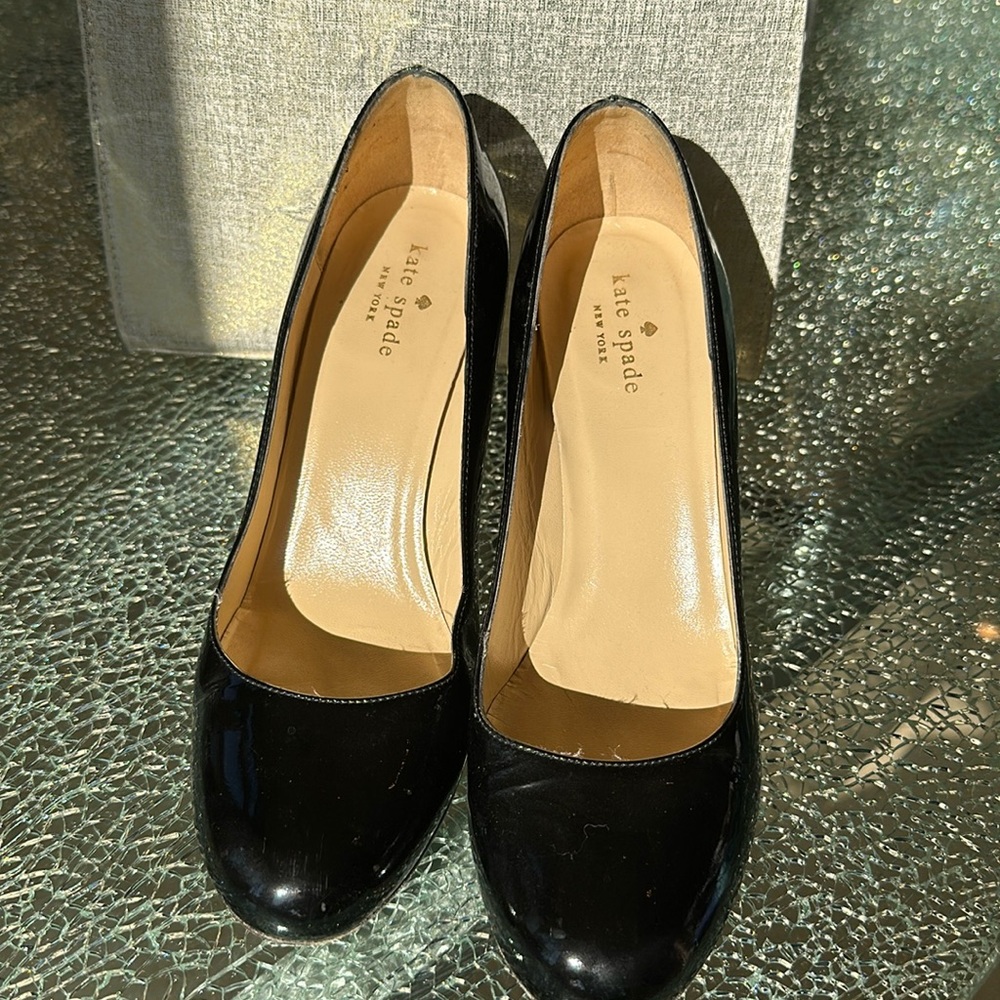 Vintage Kate Spade Heels.  Size 9B. Black W/striped heels. Pre-loved